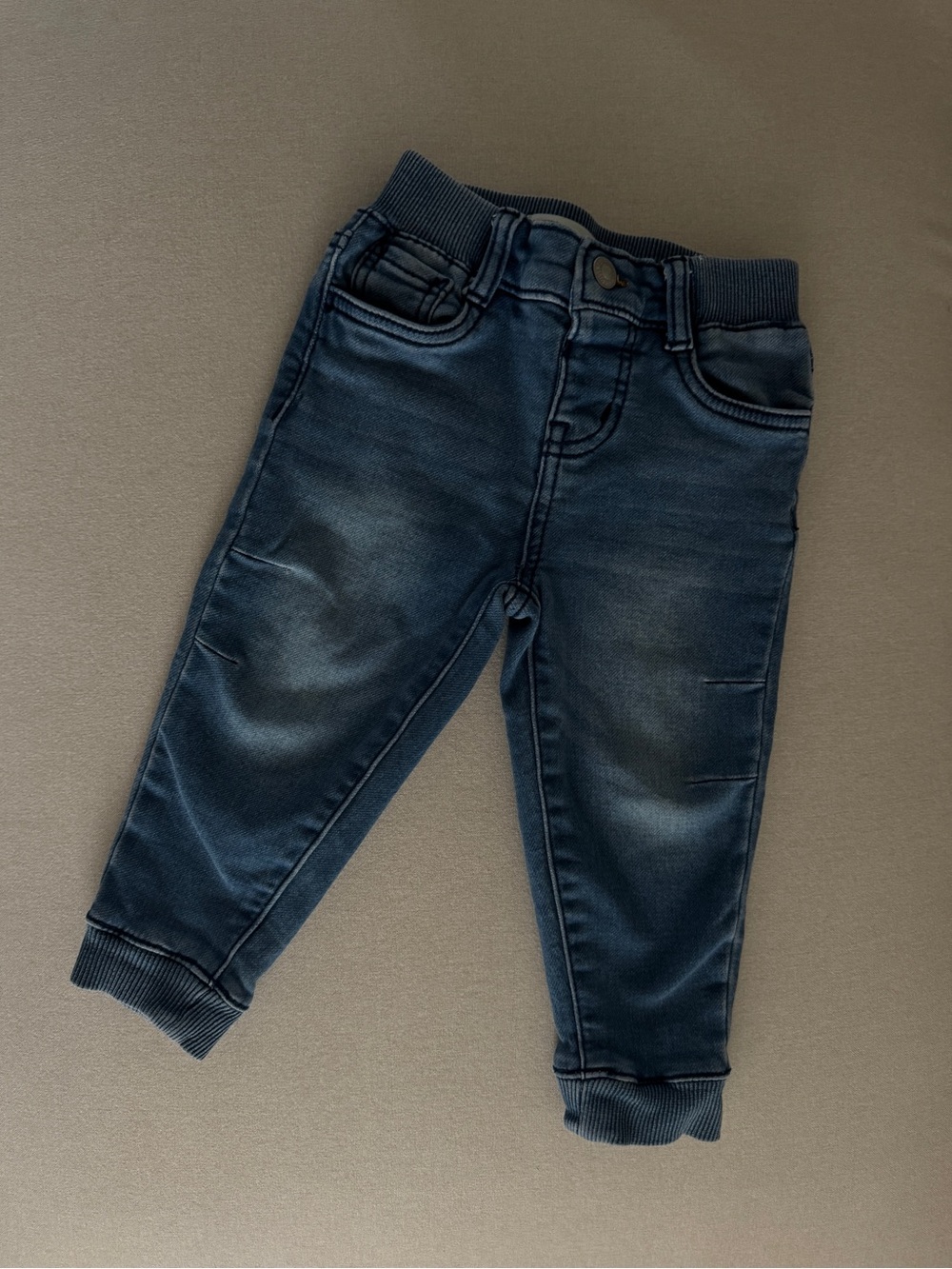 “skinny jeans” knit joggers
